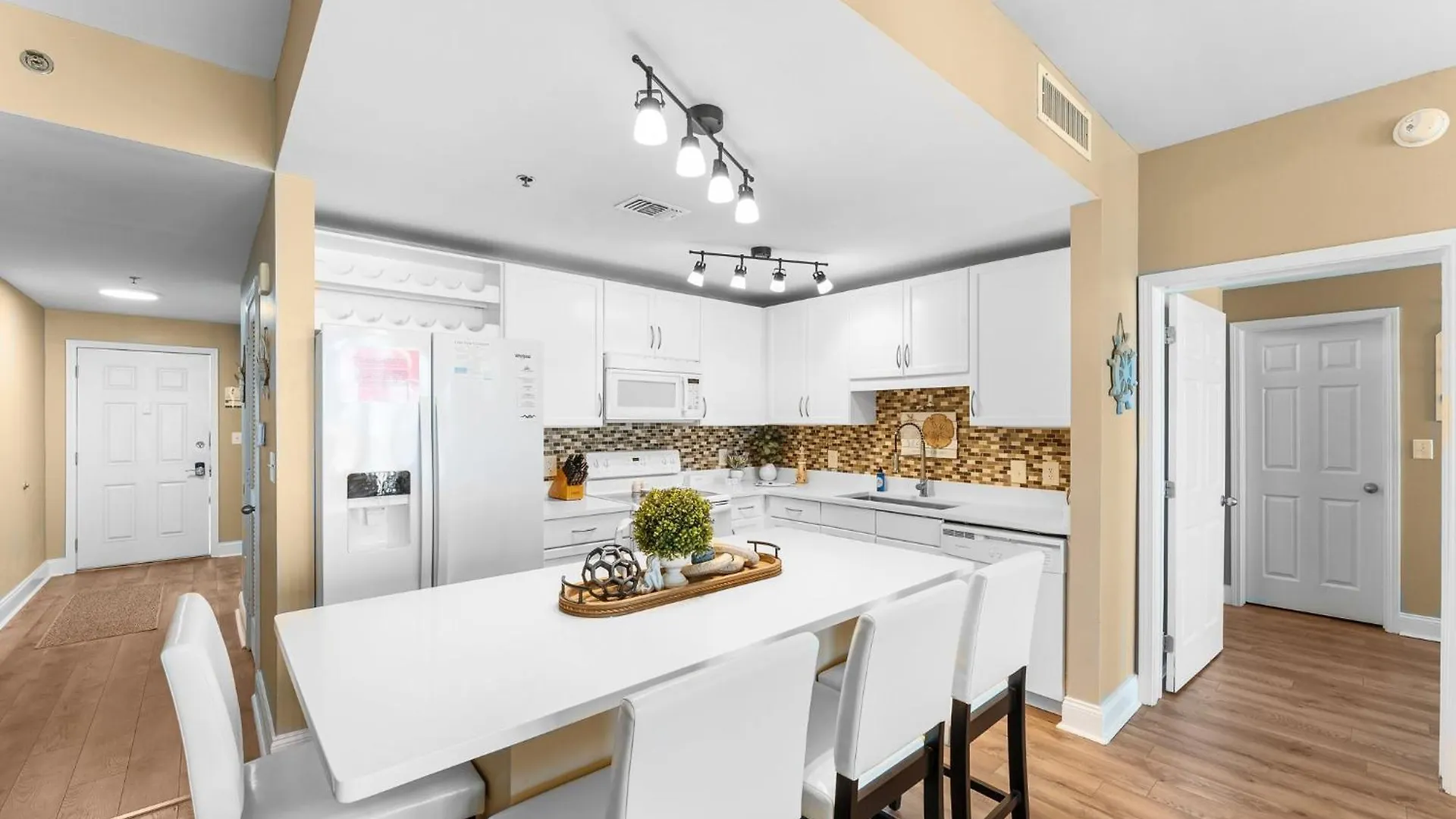 Laketown Wharf #1211 By Nautical Properties Vacation Rentals Panama City Beach Holiday home